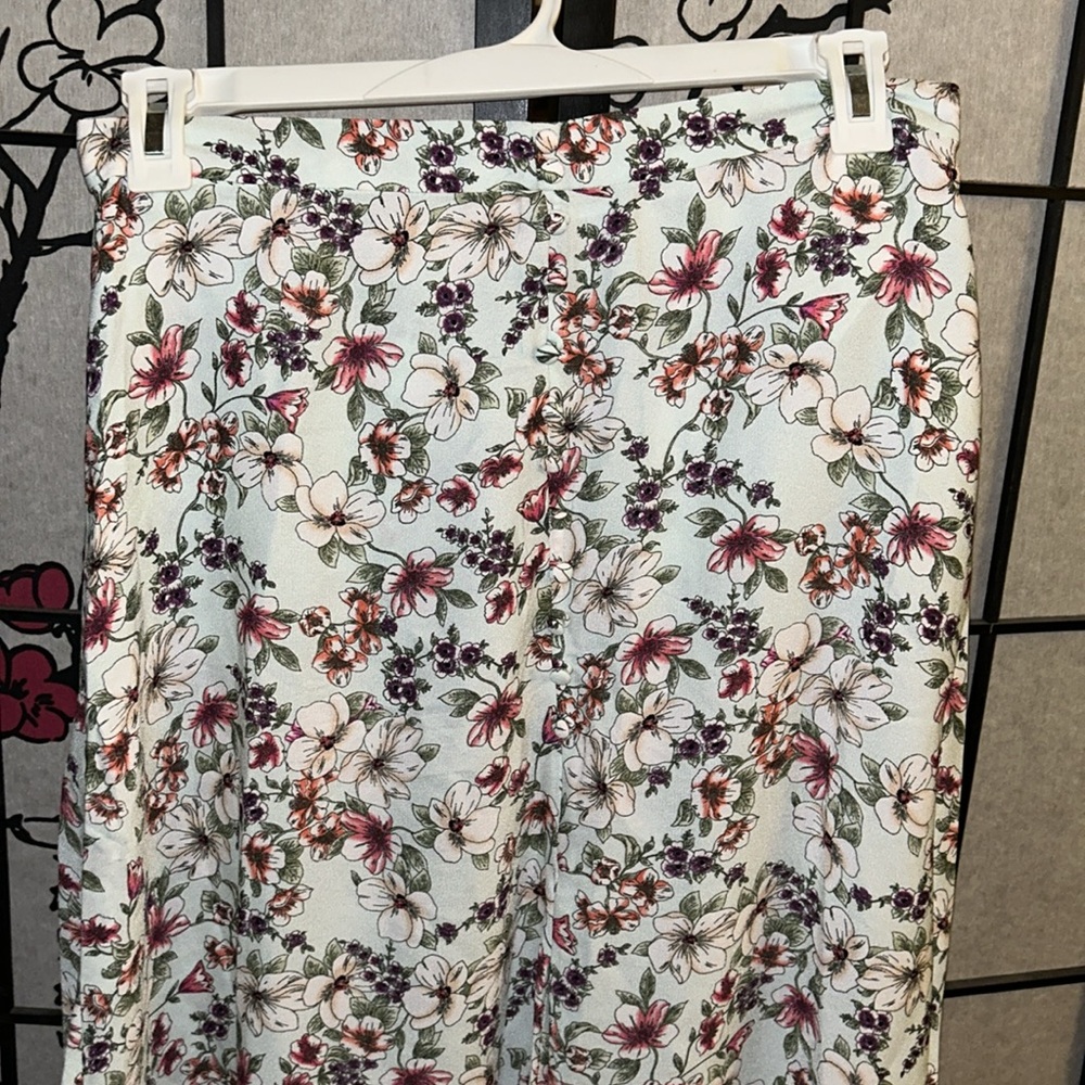 NWT Soulmates front slot maxi skirt with floral print - Picture 2 of 15